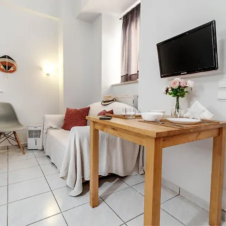 Stylish Old Town Apartman