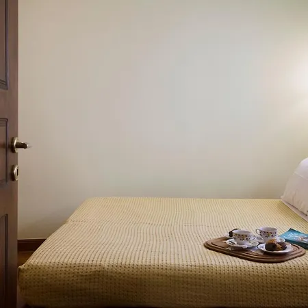 Stylish Old Town Apartman